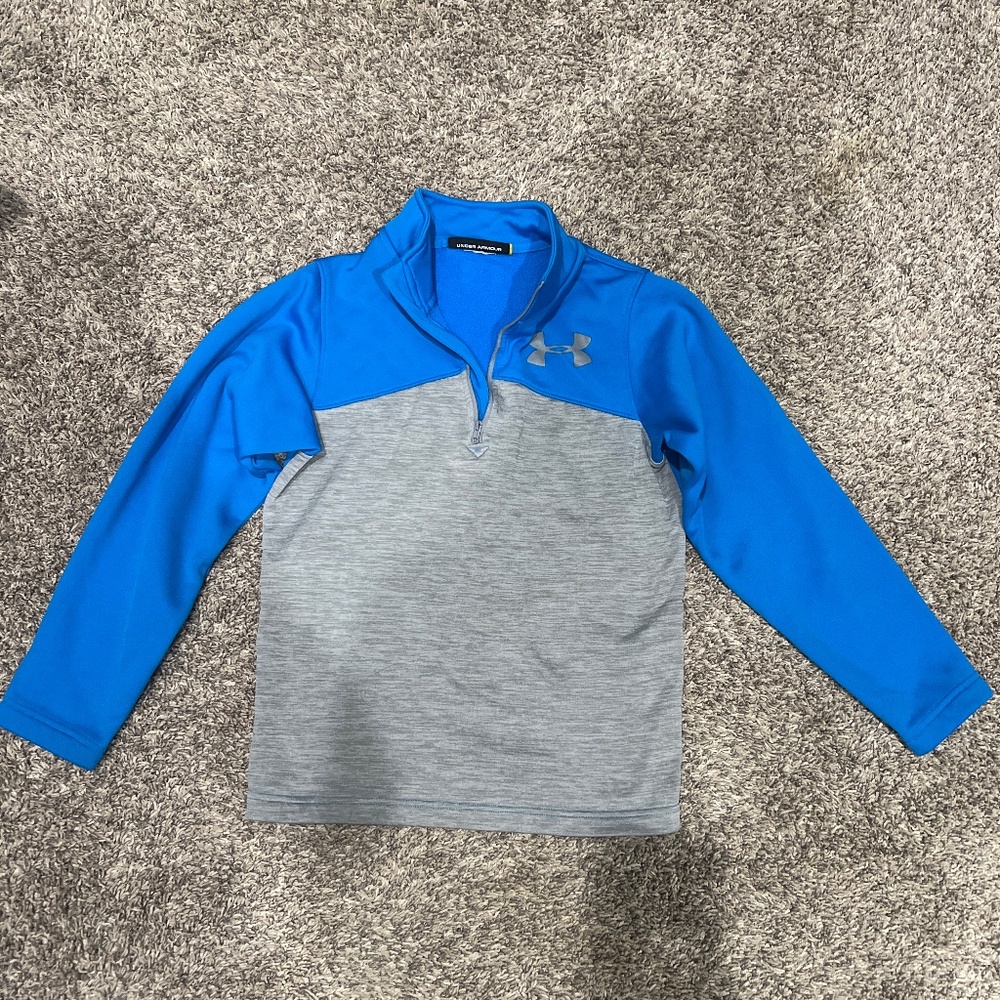 Boys size medium Under Armour fleece